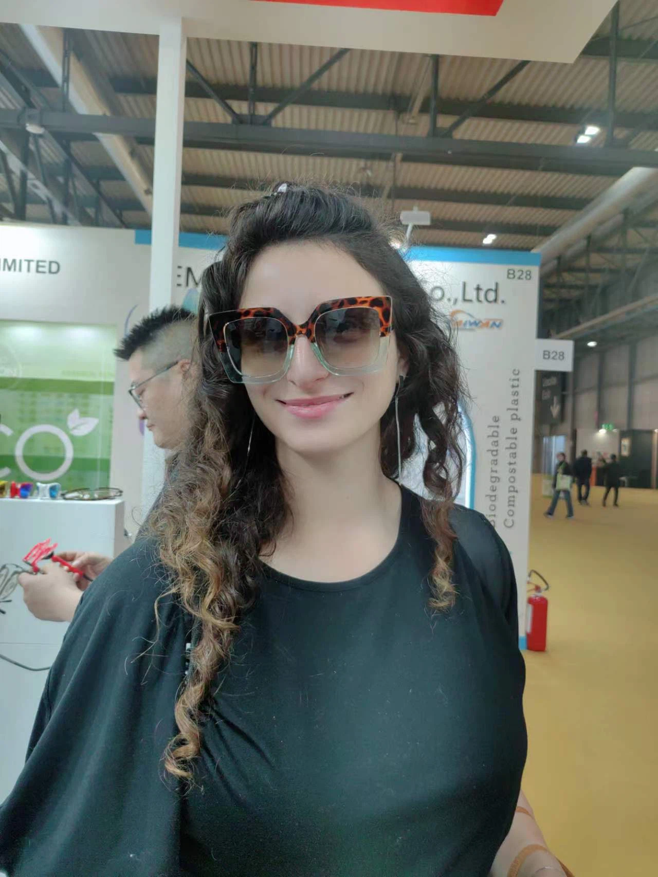 Visitor try on GLS samples 3